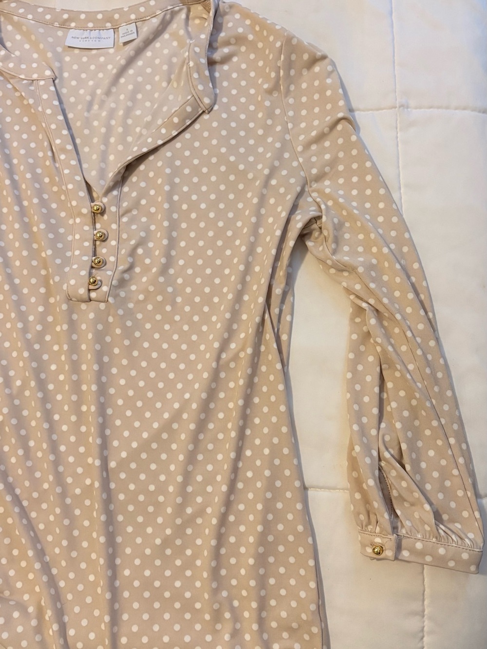 New York & Company Beige Polka Dot Button-Front Blouse